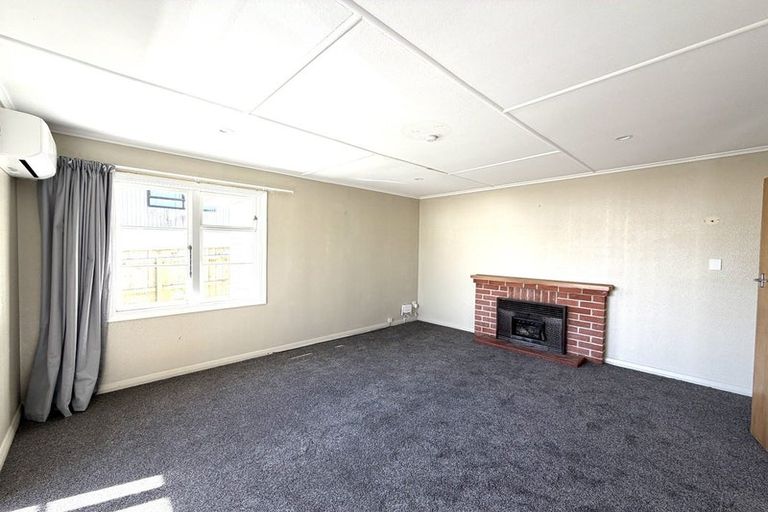 Photo of property in 11 Winara Avenue, Waikanae, 5036