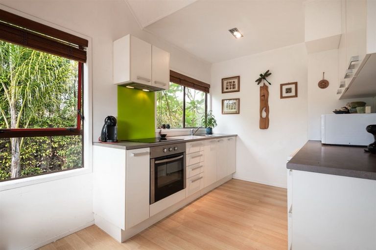 Photo of property in 2/28 Marina Road, Torbay, Auckland, 0630