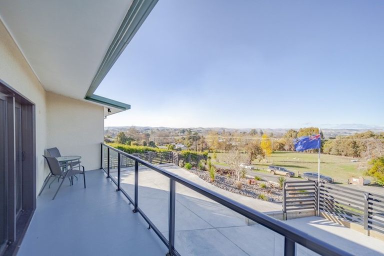 Photo of property in 70 Abbotsford Road, Waipawa, 4210