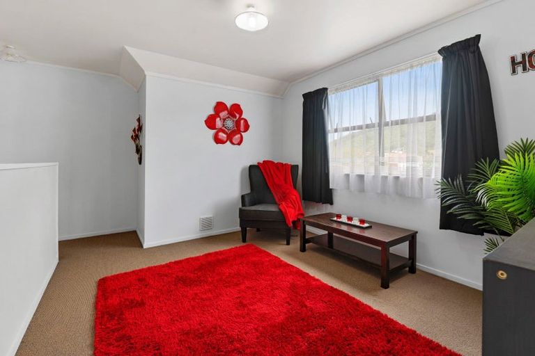 Photo of property in 11 Chapman Place, Fairy Springs, Rotorua, 3015