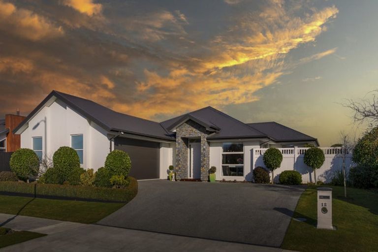 Photo of property in 12 Lewis Close, Rangiora, 7400