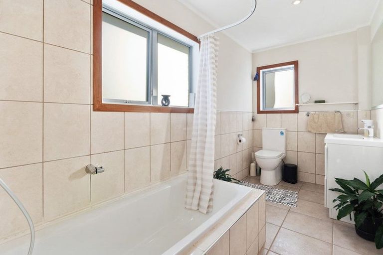 Photo of property in 15 Punga Grove Avenue, Riverside, Whangarei, 0112