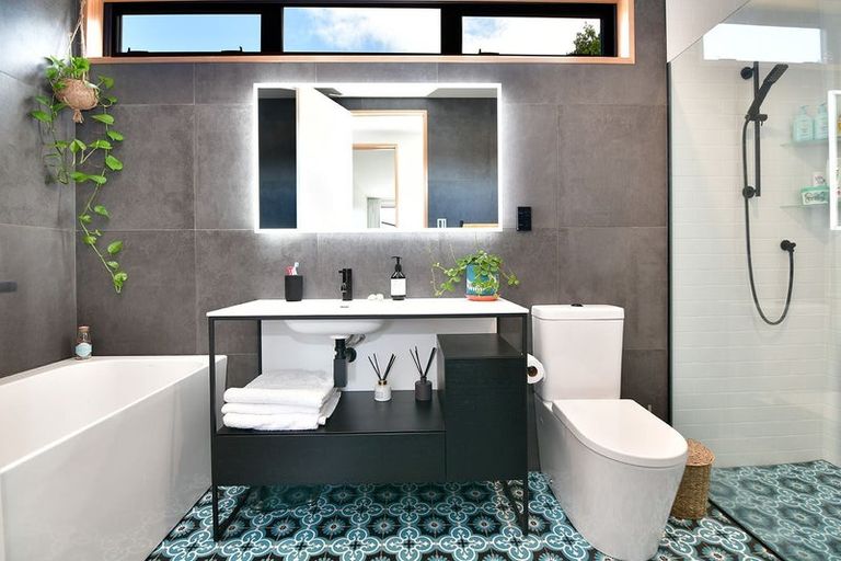 Photo of property in 59 The Circle, Manly, Whangaparaoa, 0930