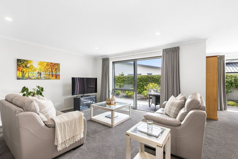 Photo of property in 12 Trevally Place, Snells Beach, 0920