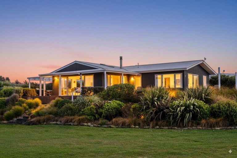 Photo of property in 6 Beach Road, Flat Point, Masterton, 5883