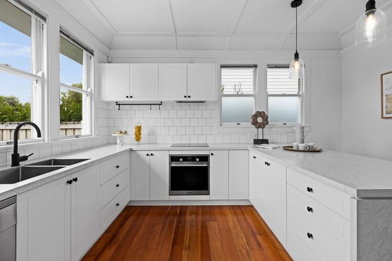 Photo of property in 50 Brookvale Road, Havelock North, 4130