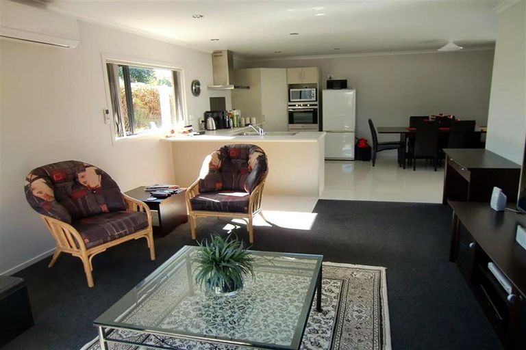 Photo of property in 2/67 Northgate, Strandon, New Plymouth, 4312