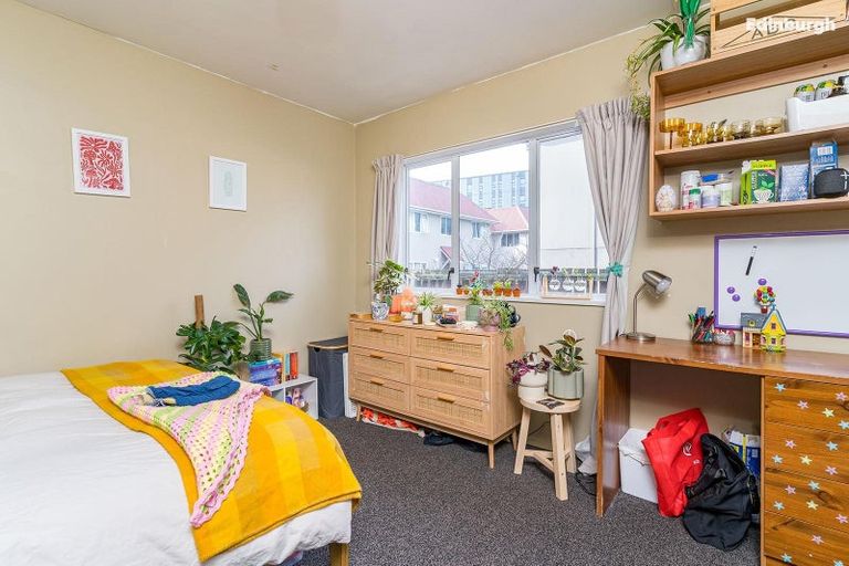 Photo of property in 18f Forth Street, North Dunedin, Dunedin, 9016