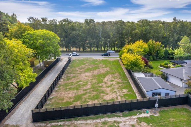 Photo of property in 409 Sawyers Arms Road, Harewood, Christchurch, 8051