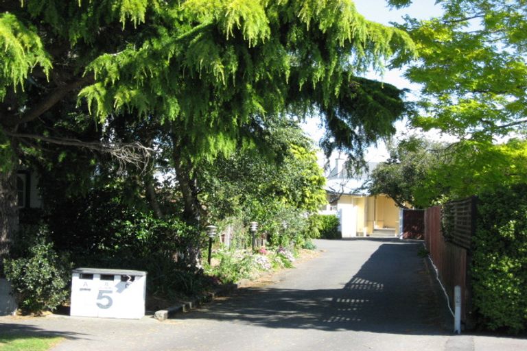 Photo of property in 5c Gilmore Place, Burnside, Christchurch, 8053