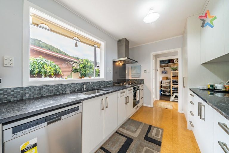 Photo of property in 10 Cleary Street, Waterloo, Lower Hutt, 5011