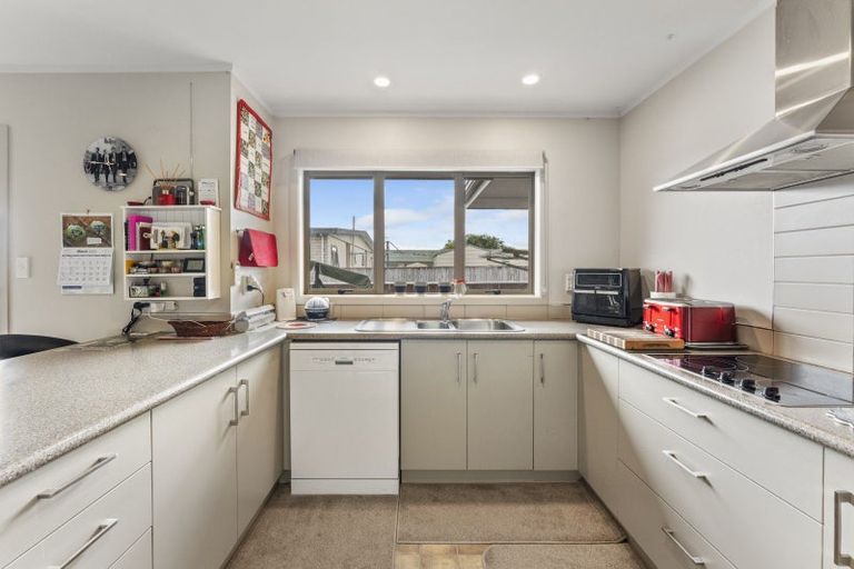 Photo of property in 14 Rugby Street, Levin, 5510