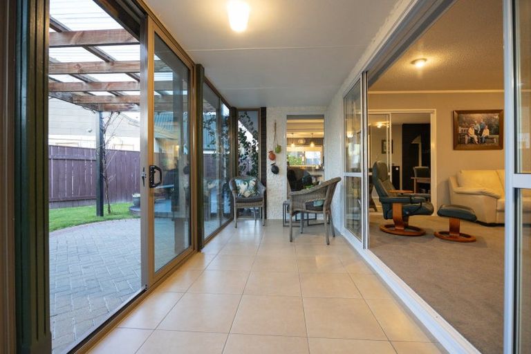 Photo of property in 12 Caulfield Place, Awapuni, Palmerston North, 4412