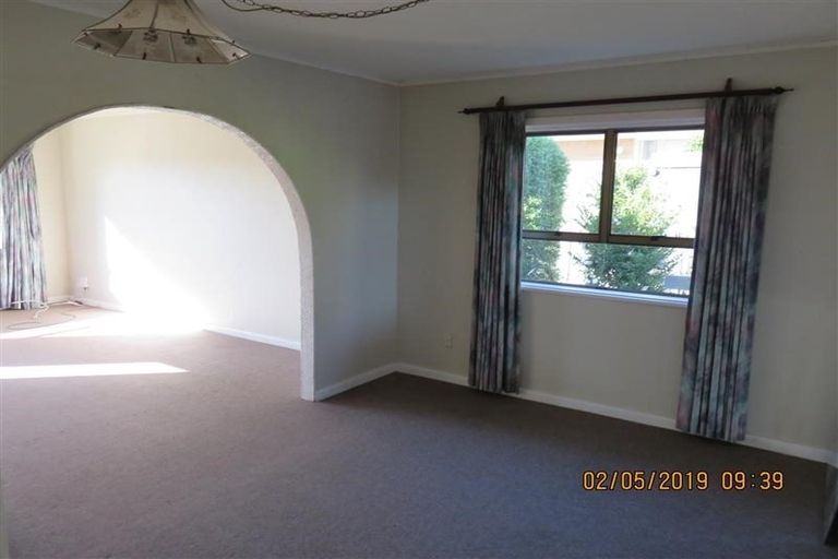 Photo of property in 20 Kauri Glen Road, Northcote, Auckland, 0627