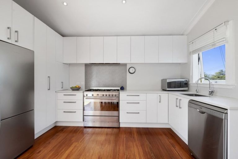 Photo of property in 12 Ngataringa Road, Devonport, Auckland, 0624