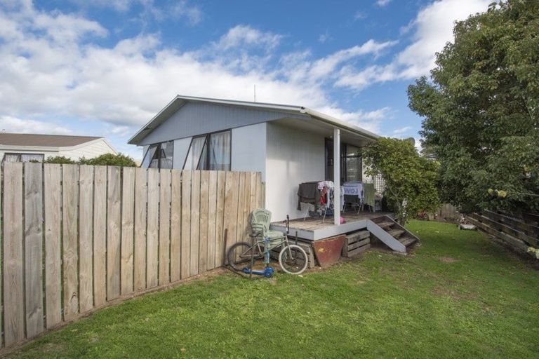 Photo of property in 17a Longstead Avenue, Papamoa Beach, Papamoa, 3118