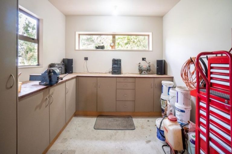 Photo of property in 67 Atawhai Road, Fitzherbert, Palmerston North, 4410