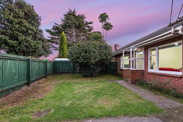 Photo of property in 6 Eastdale Road, Avondale, Auckland, 1026