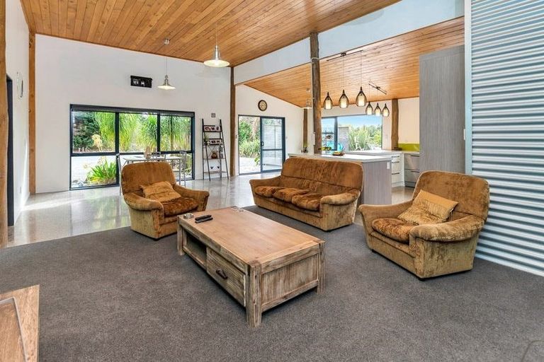 Photo of property in 264 Ngunguru Road, Glenbervie, Whangarei, 0173