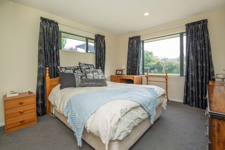 Photo of property in 3 Auden Common, Rolleston, 7614