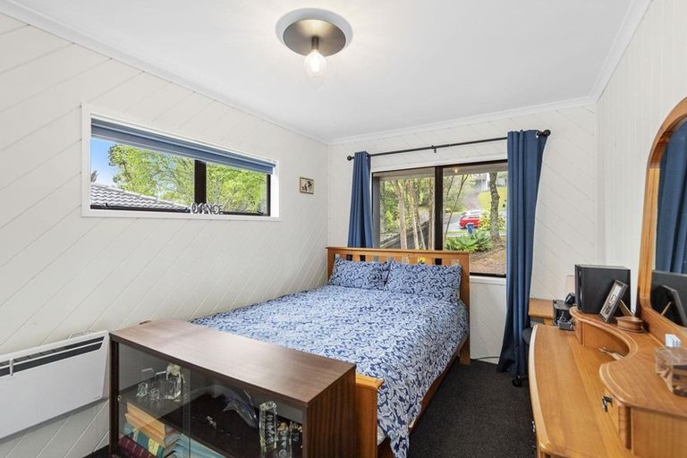 Photo of property in 1/117 Daffodil Street, Titirangi, Auckland, 0604