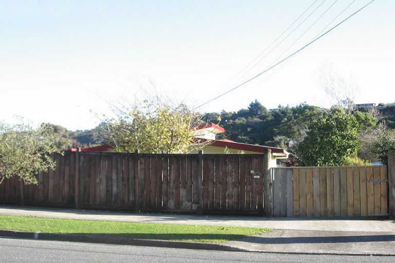 Photo of property in 74 Thomas Street, Stokes Valley, Lower Hutt, 5019