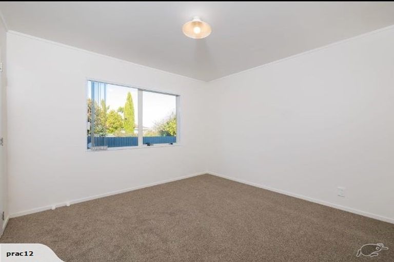 Photo of property in 3/28 Kelvin Road, Papakura, 2110