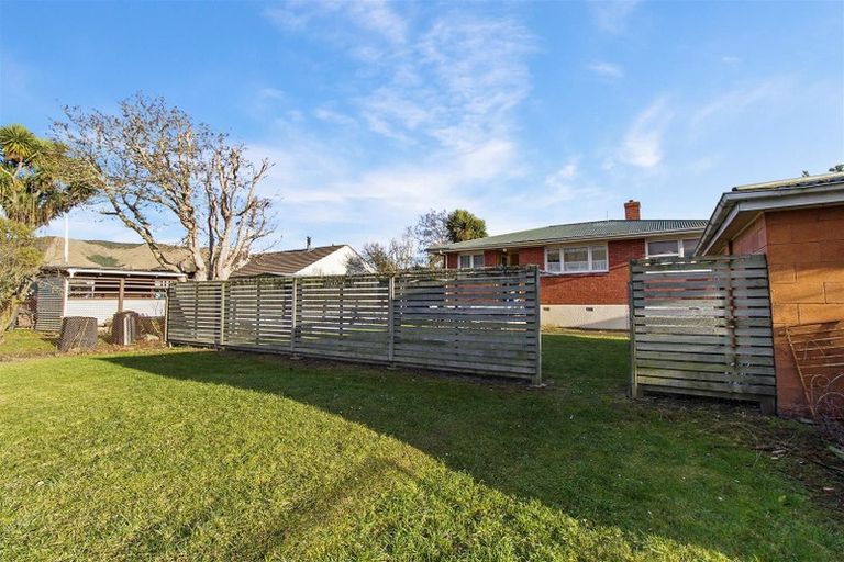 Photo of property in 3 Point Bush Road, Waimate, 7924