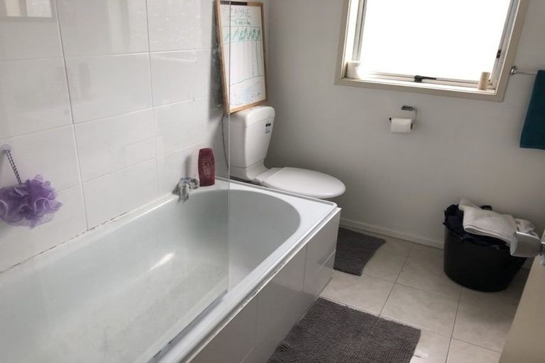 Photo of property in 3/5 Glen Road, Browns Bay, Auckland, 0630