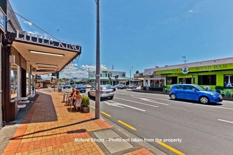 Photo of property in 27 Craig Road, Milford, Auckland, 0620