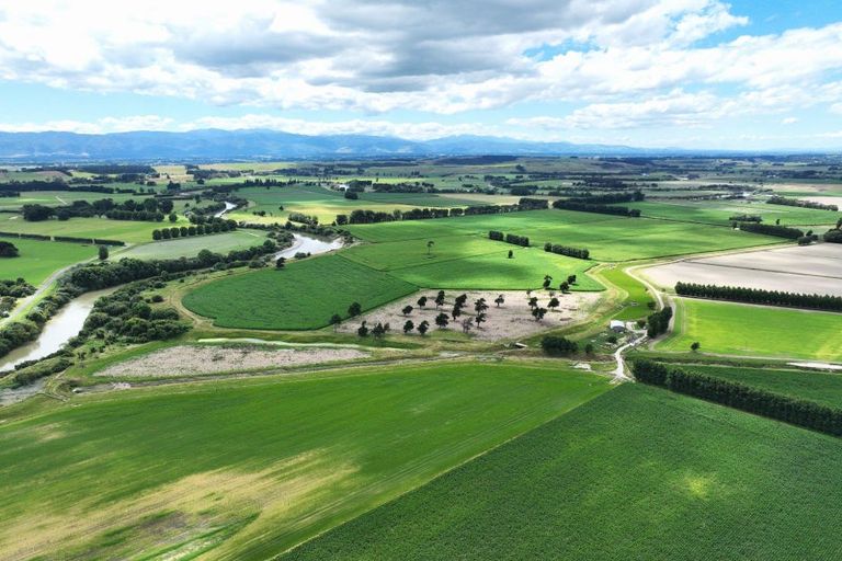 Photo of property in 247 Mahaki Road, Dyerville, Martinborough, 5781