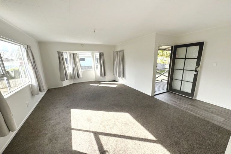 Photo of property in 49 Burundi Avenue, Clendon Park, Auckland, 2103
