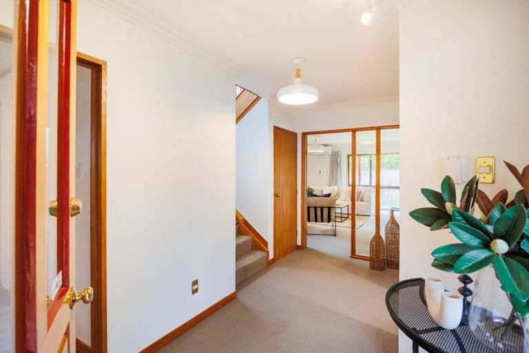 Photo of property in 2 Montgomery Terrace, Hokowhitu, Palmerston North, 4410