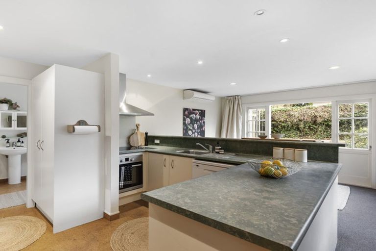 Photo of property in 22 Matipo Street, Eastbourne, Lower Hutt, 5013