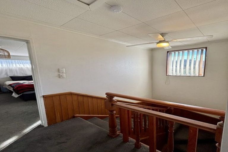 Photo of property in 75a Hampden Street, Picton, 7220