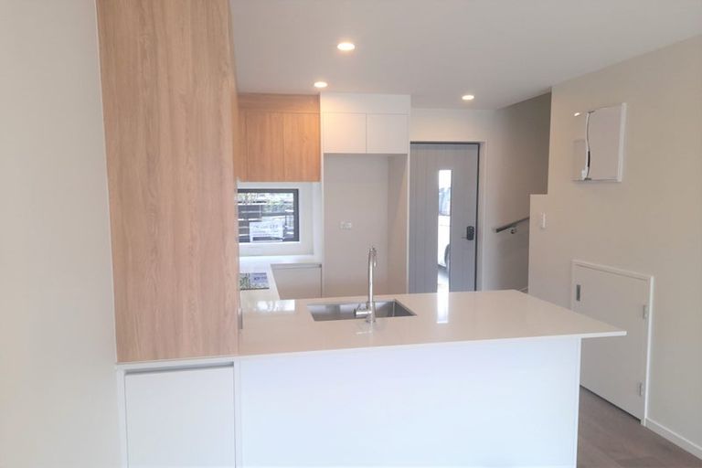 Photo of property in 55 Jabuka Street, Glen Eden, Auckland, 0602