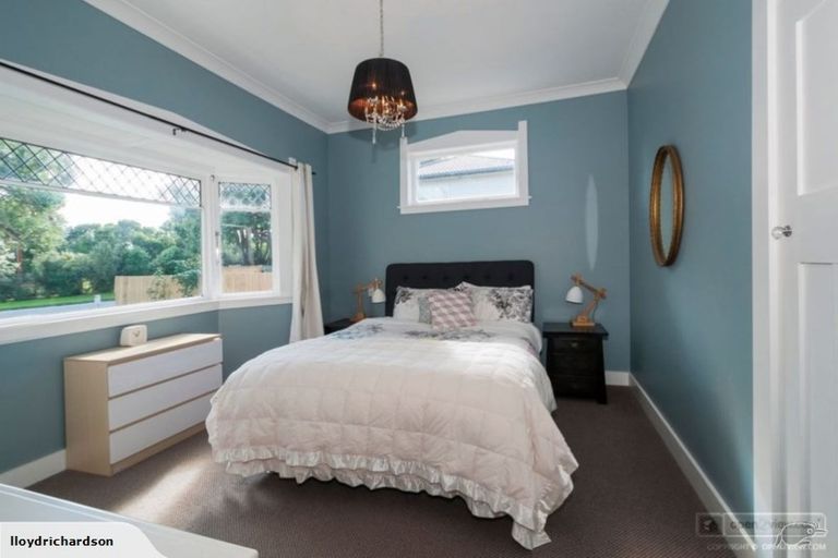 Photo of property in 39 Cambridge Terrace, Waiwhetu, Lower Hutt, 5010