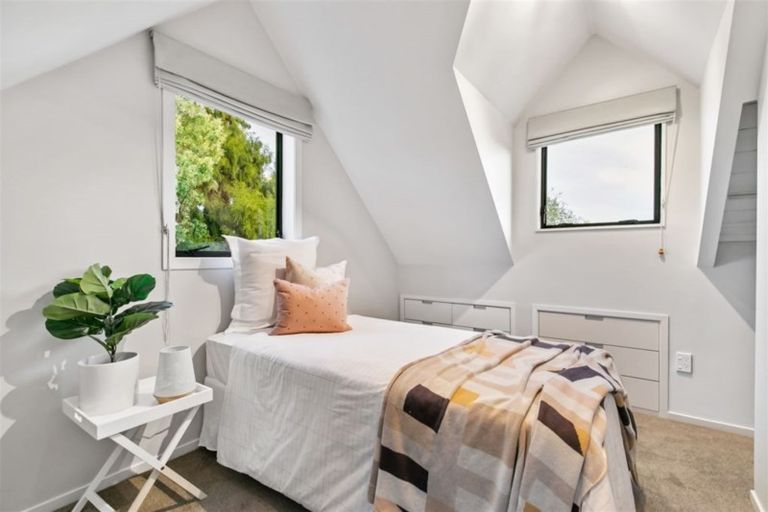 Photo of property in 193a Queen Street, Northcote Point, Auckland, 0627