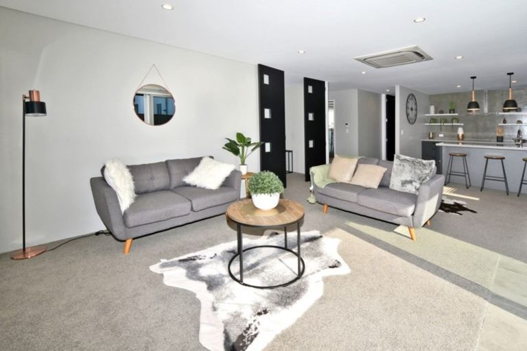 Photo of property in 33 Prestons Park Drive, Marshland, Christchurch, 8083