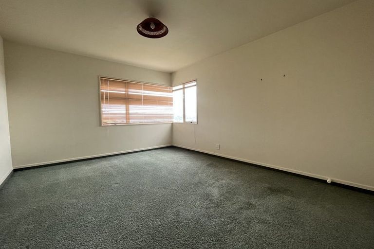 Photo of property in 2 Glengavel Grove, Papakowhai, Porirua, 5024