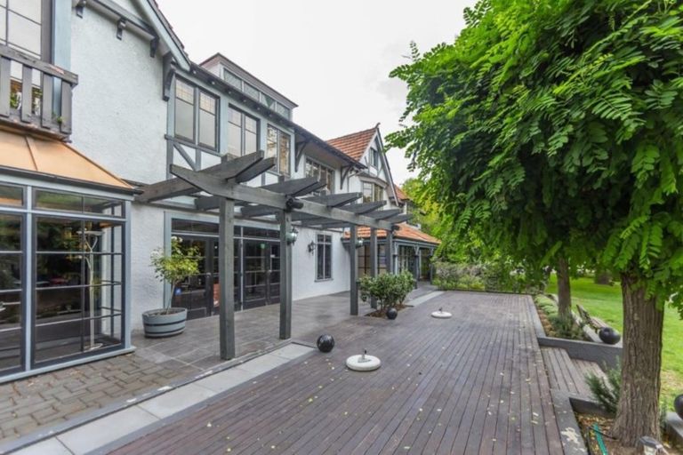 Photo of property in 95 Oxford Terrace, Epuni, Lower Hutt, 5011