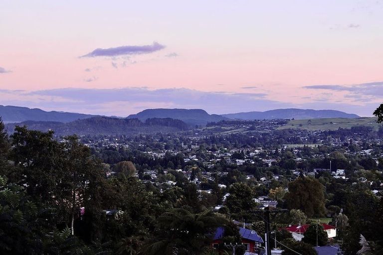 Photo of property in 12 Edward Street, Western Heights, Rotorua, 3015