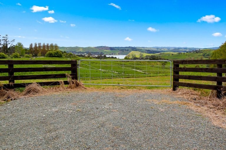 Photo of property in 54 Rangiora Road, Kaiwaka, 0573
