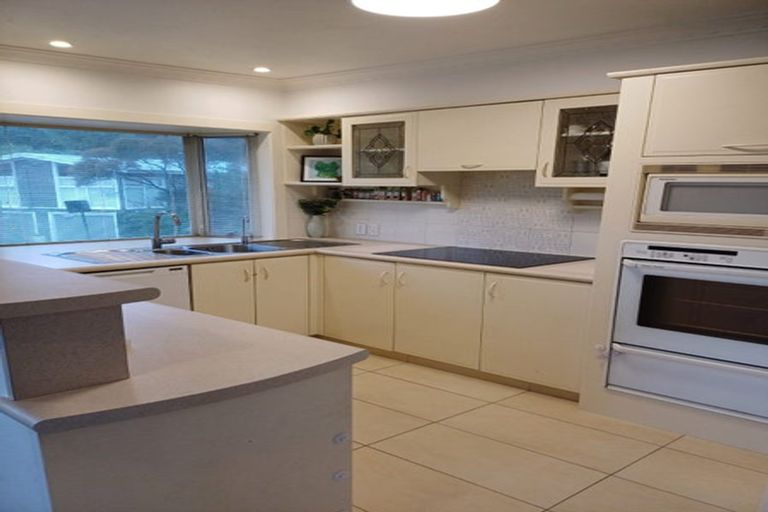 Photo of property in 119 Braemar Road, Castor Bay, Auckland, 0620