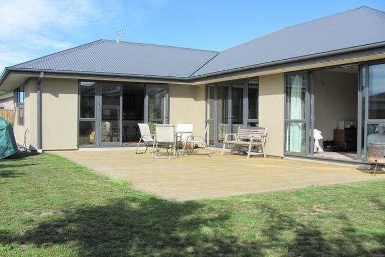 Photo of property in 4 East Ellington Drive, Mairehau, Christchurch, 8052