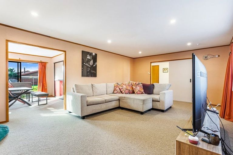 Photo of property in 4 Muscat Place, Henderson, Auckland, 0612