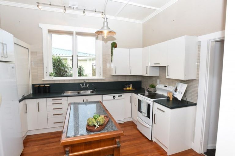 Photo of property in 266 Kelvin Street, Avenal, Invercargill, 9810