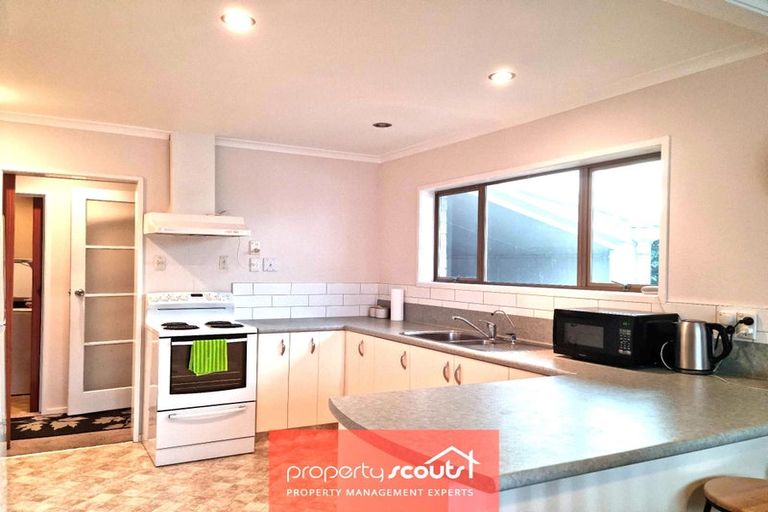 Photo of property in 72 Manu Crescent, Upper Vogeltown, New Plymouth, 4310