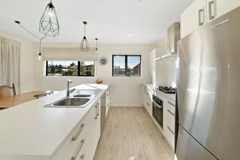 Photo of property in 60 Sherwin Avenue, Albert Town, Wanaka, 9305