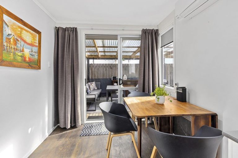 Photo of property in 16 Owhiti Street, Titahi Bay, Porirua, 5022